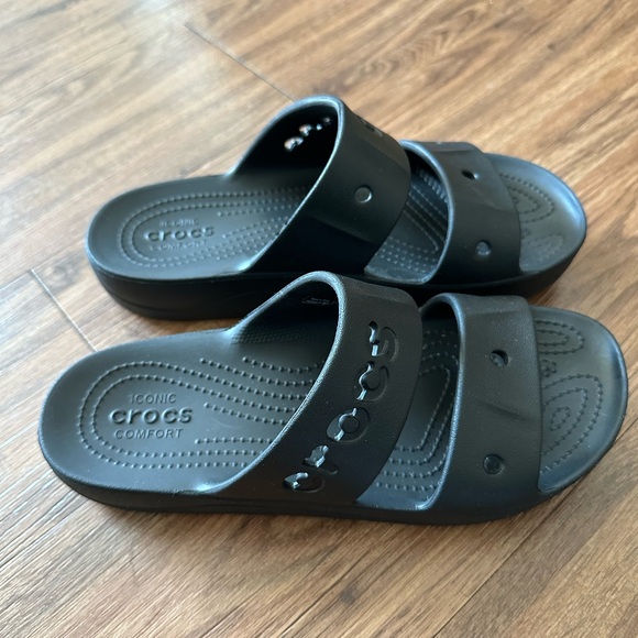 Crocs Women's Via Platform Sandals - Picture 2 of 6